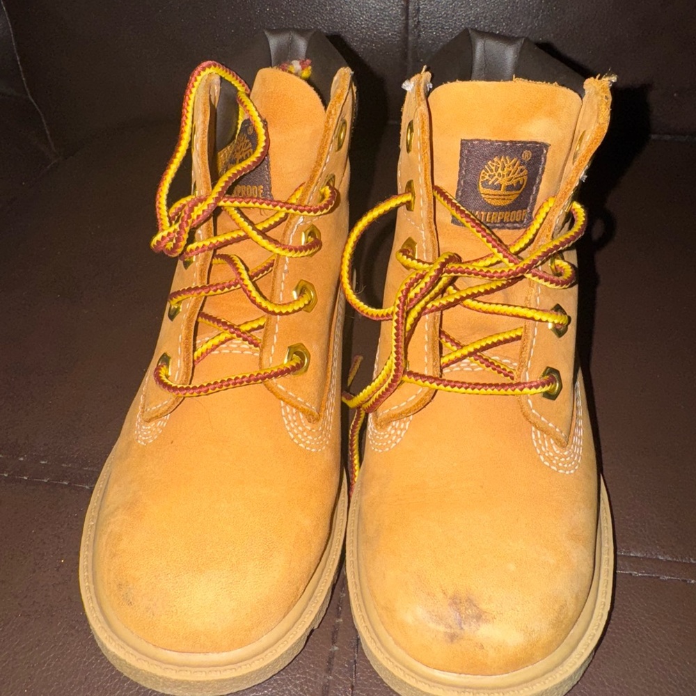Timberland Tan Boots High-Top Ankle Design